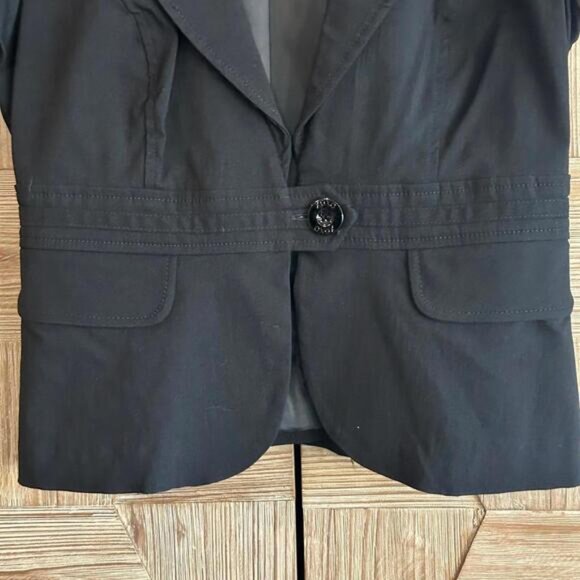 NWT XOXO Women's Black Short Sleeve Blazer Size L Single Button Office - Picture 2 of 4